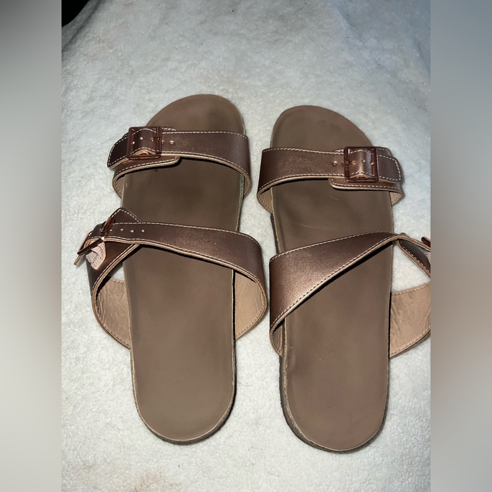 Torrid Women’s Sandals Wide Width Rose Gold Plus Size Shoe Pink Gold Flip Flops
